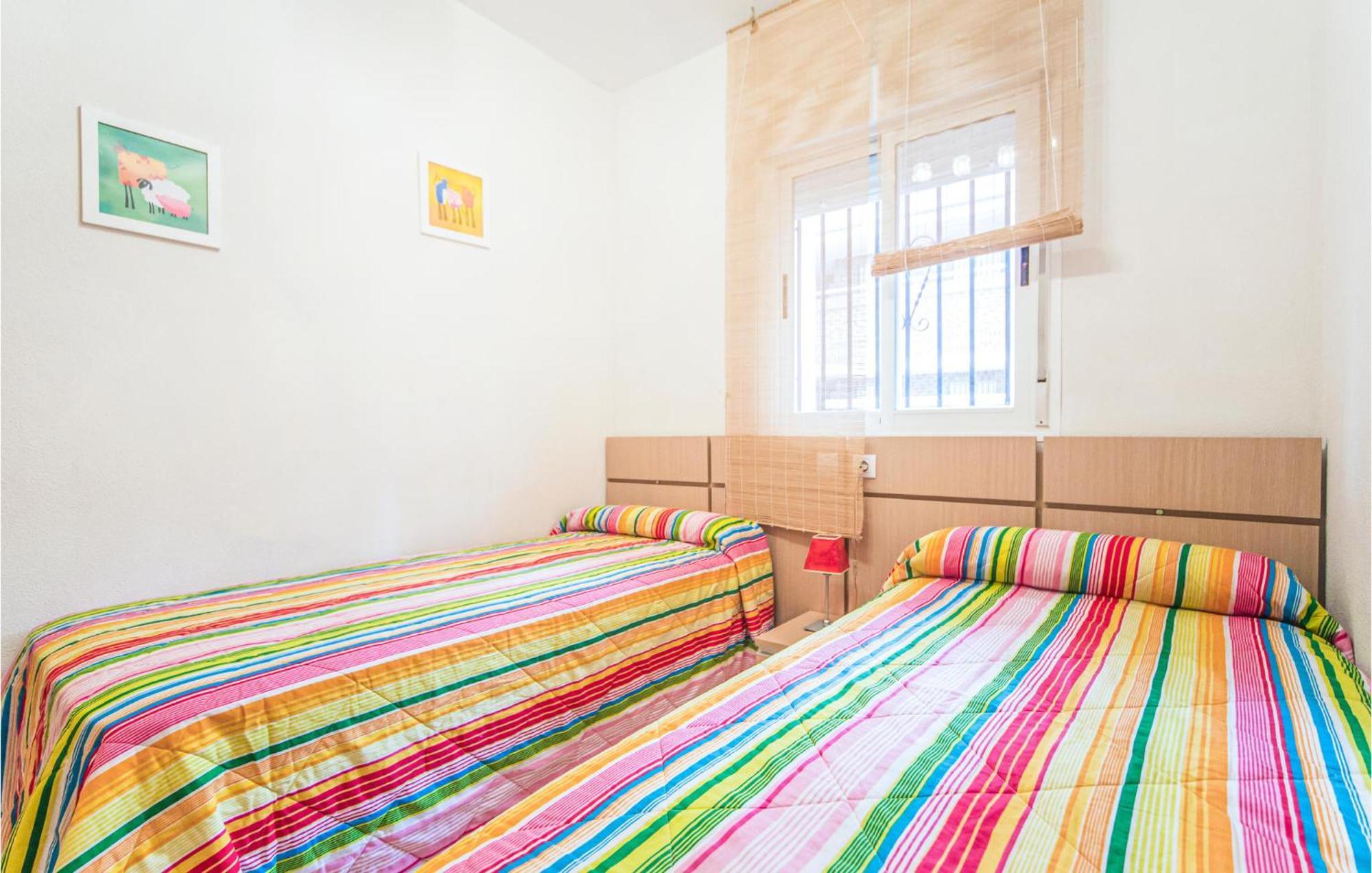 2 Bedroom Lovely Apartment In Oropesa Del Mar Ngoại thất bức ảnh